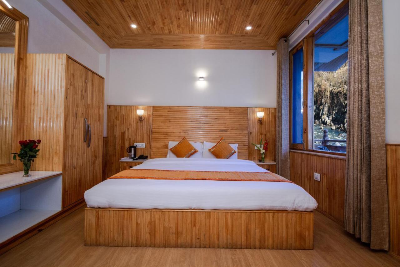 Vaibhav Regency Otel Manāli Dış mekan fotoğraf